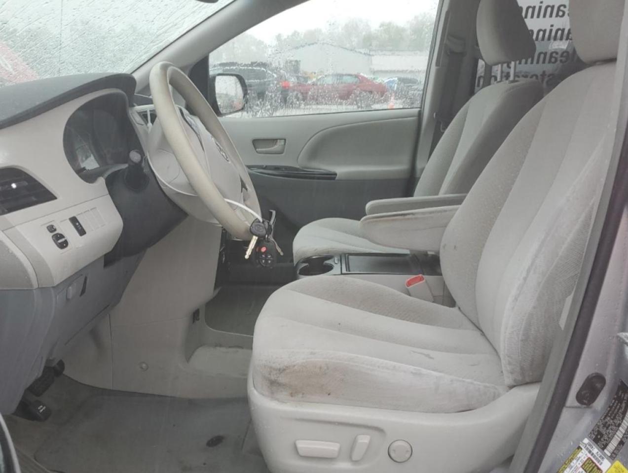 2014 Toyota Sienna Le - Фото 7