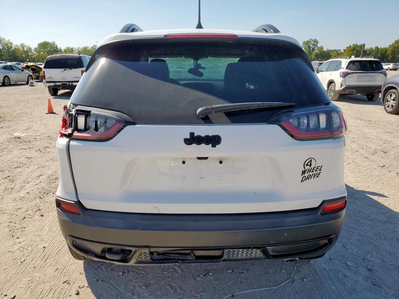 2022 Jeep Cherokee Latitude - Image 6