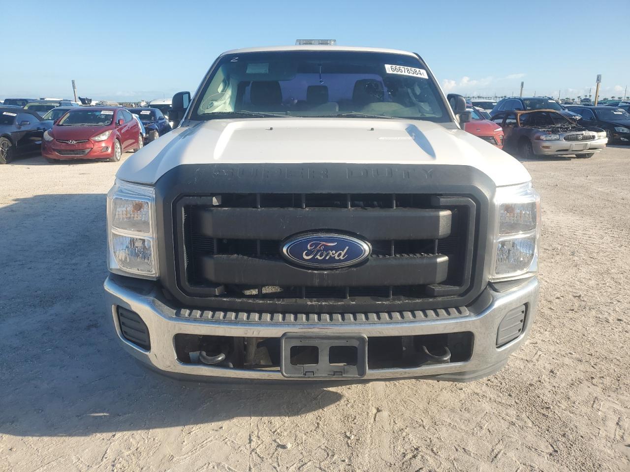 2016 Ford F250 Super Duty - Image 5