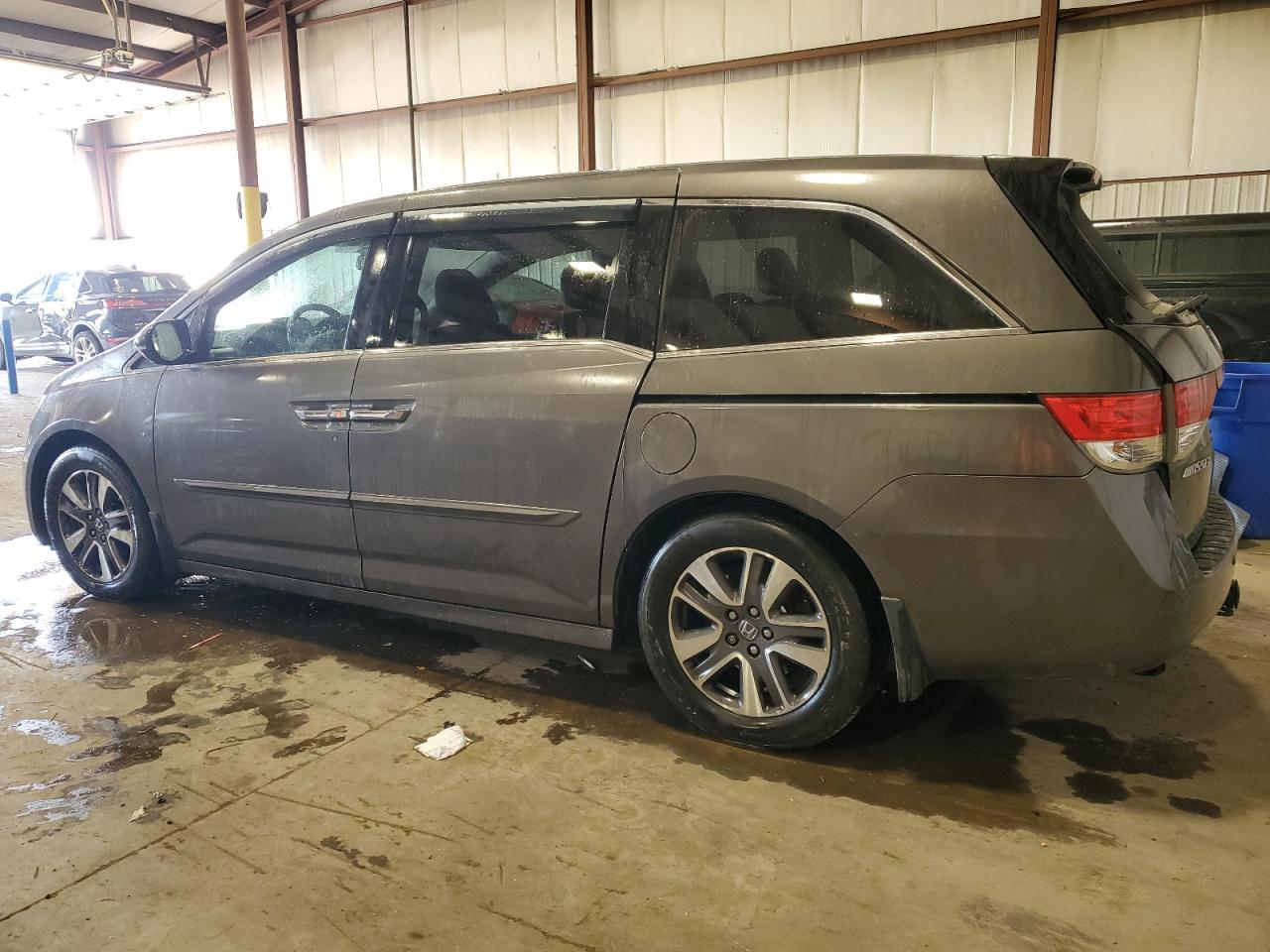 2014 Honda Odyssey Touring - Фото 2