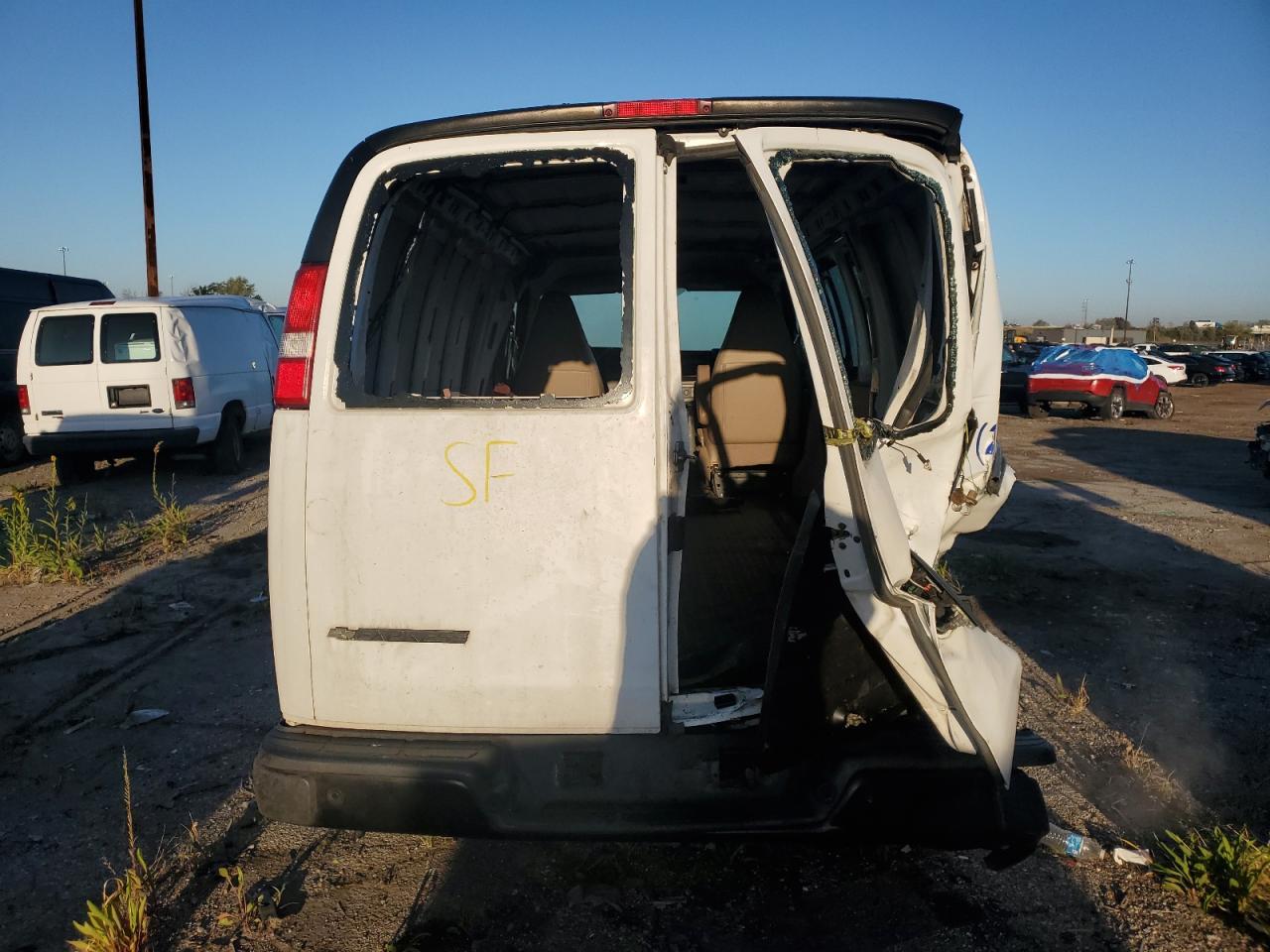 2020 Chevrolet Express G2500 - Фото 6