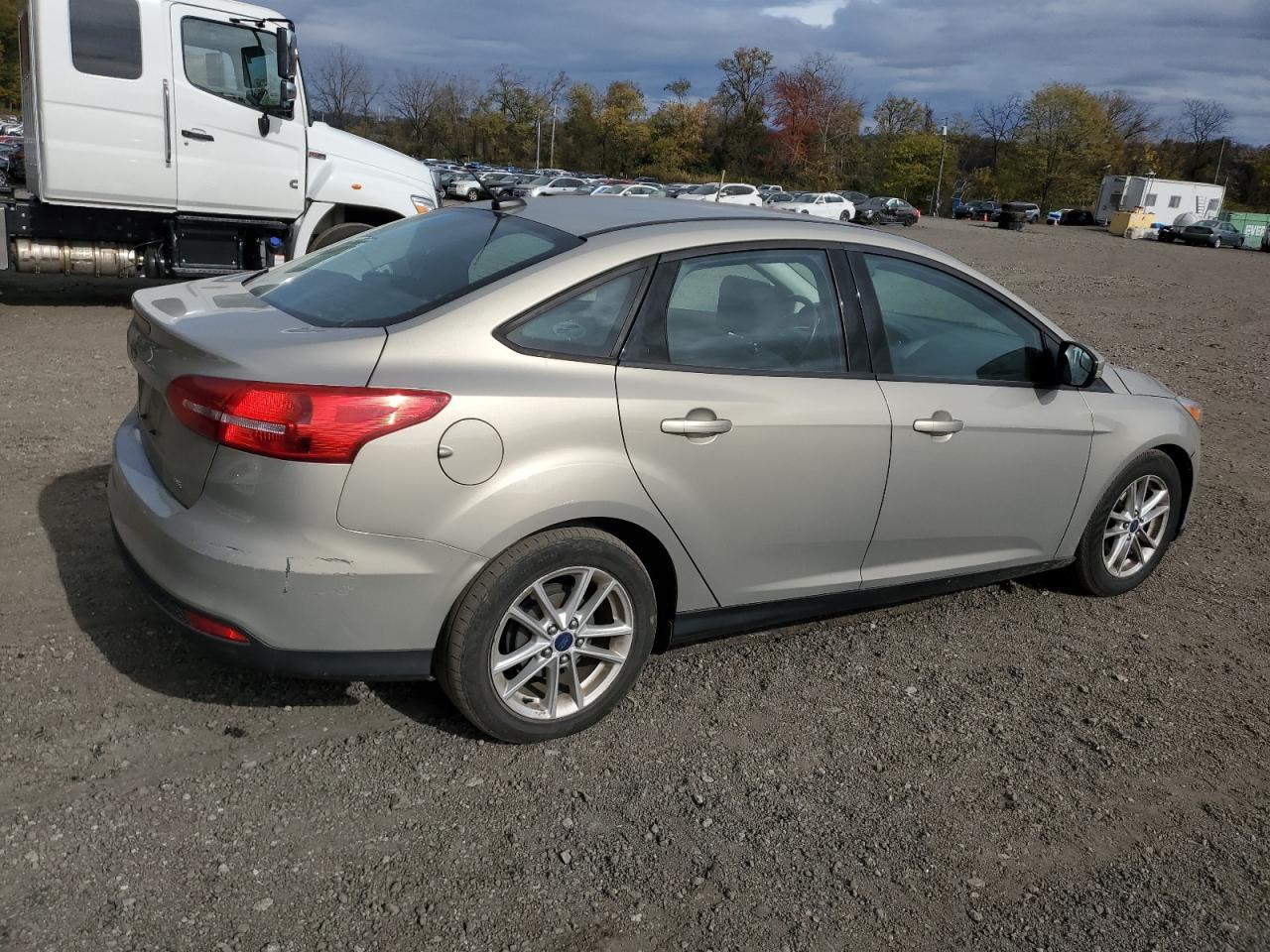 2016 Ford Focus Se - Фото 3