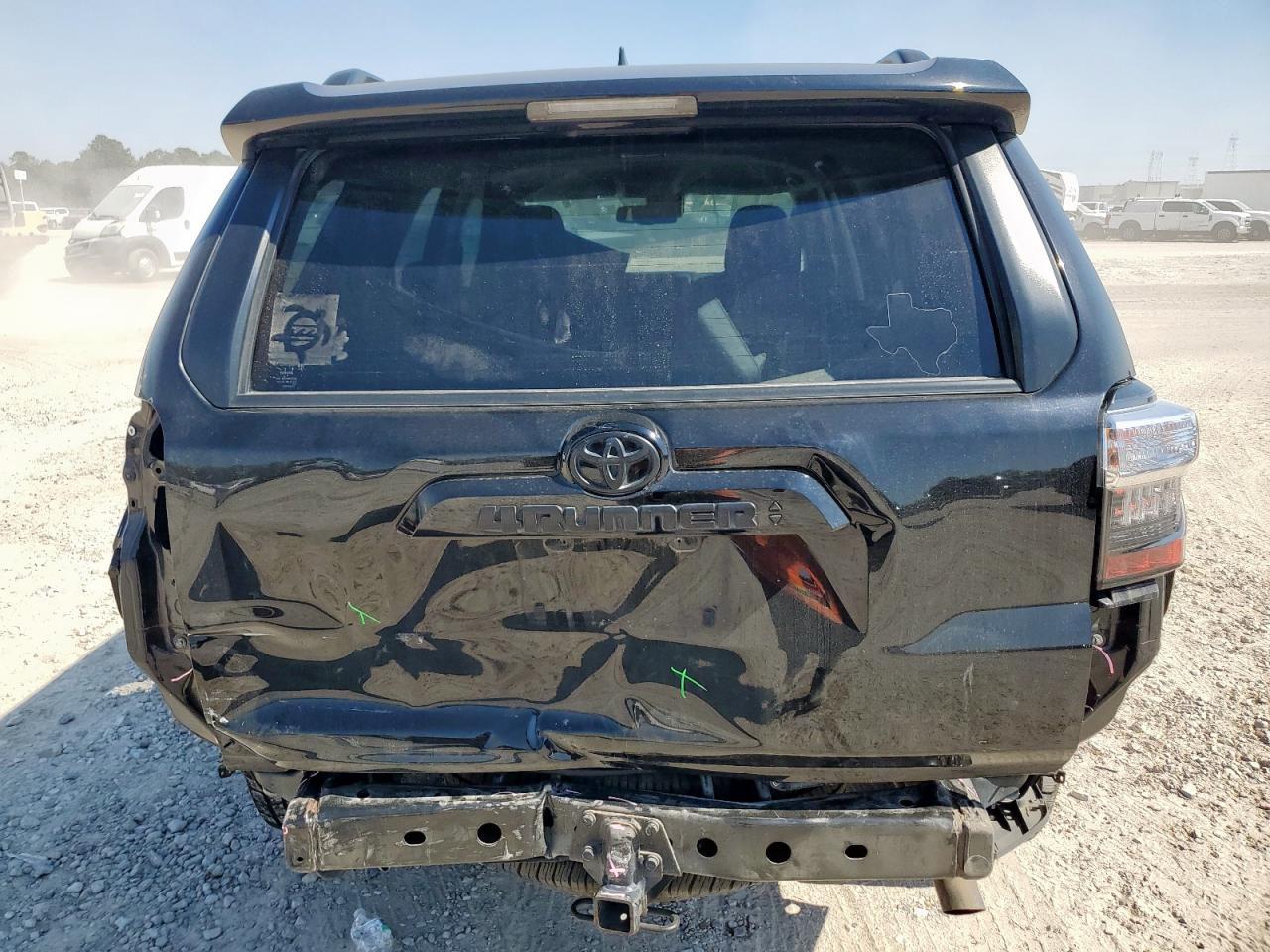 2022 Toyota 4Runner Sr5 - Image 6