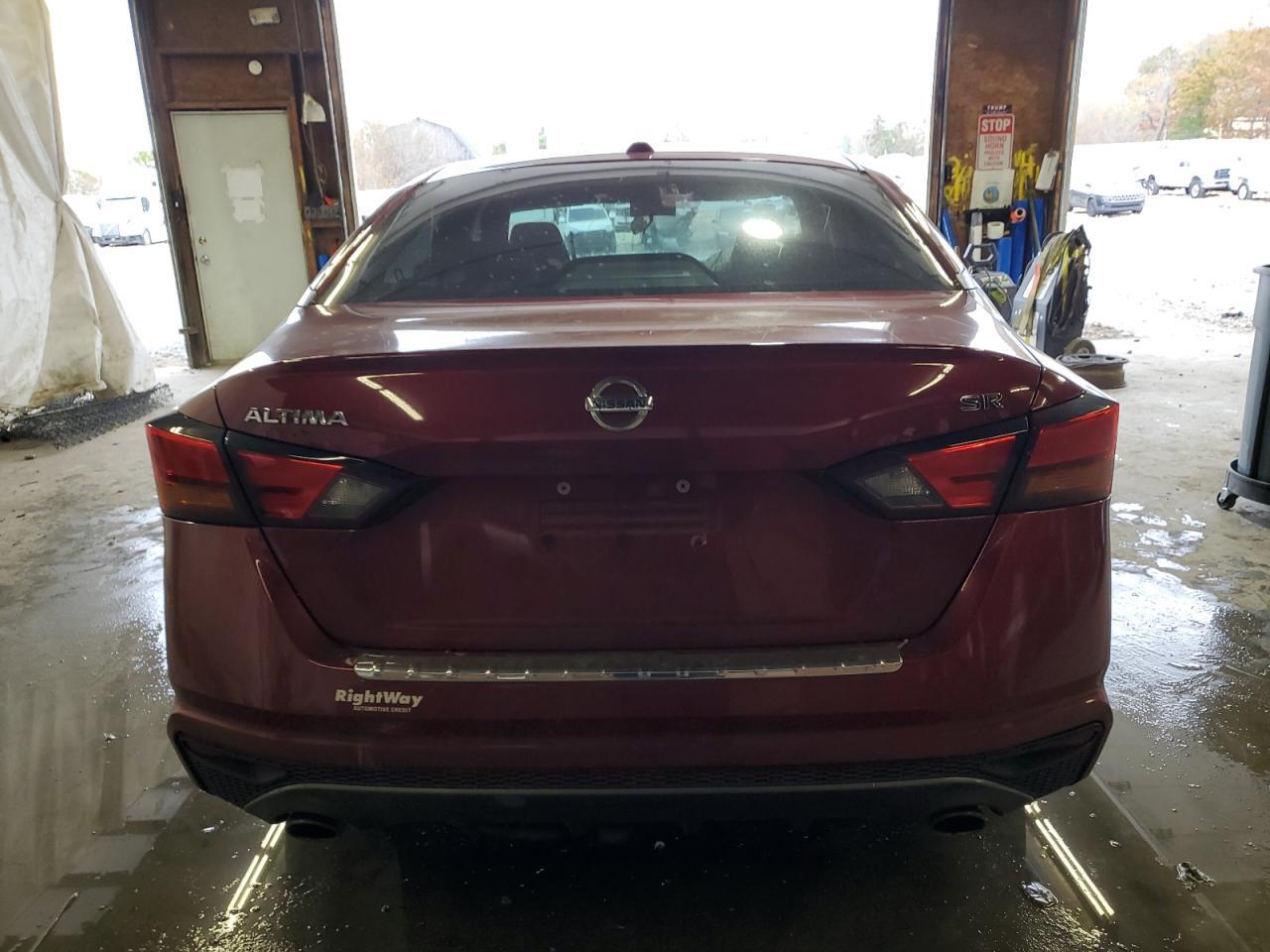 2021 Nissan Altima Sr - Фото 6