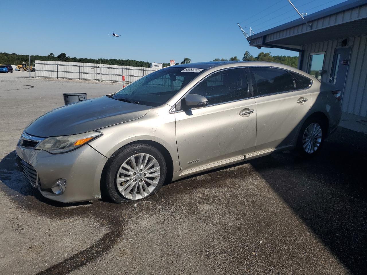 2013 Toyota Avalon Hybrid