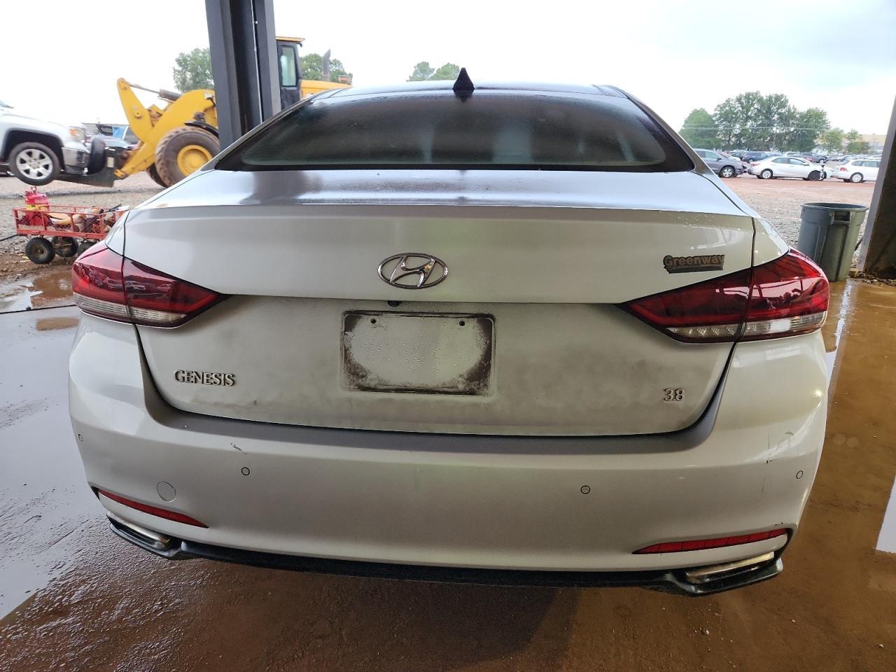 2015 Hyundai Genesis 3.8L - Фото 6