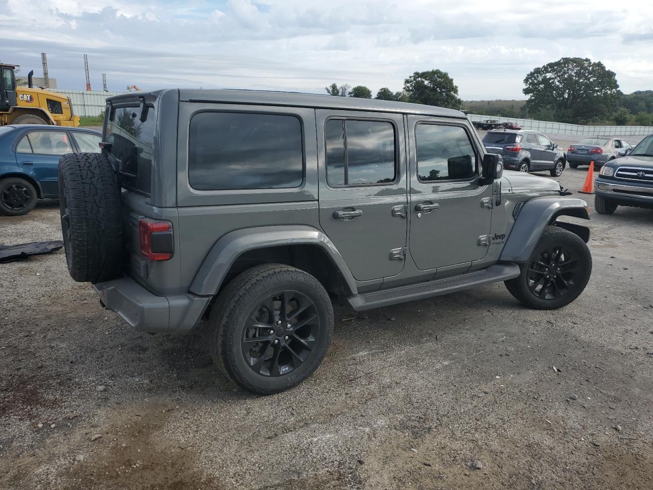 2022 Jeep Wrangler Unlimited Sahara - Фото 3