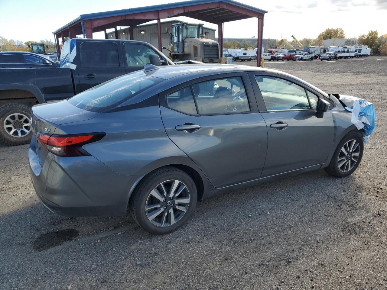 2021 Nissan Versa Sv - Image 3