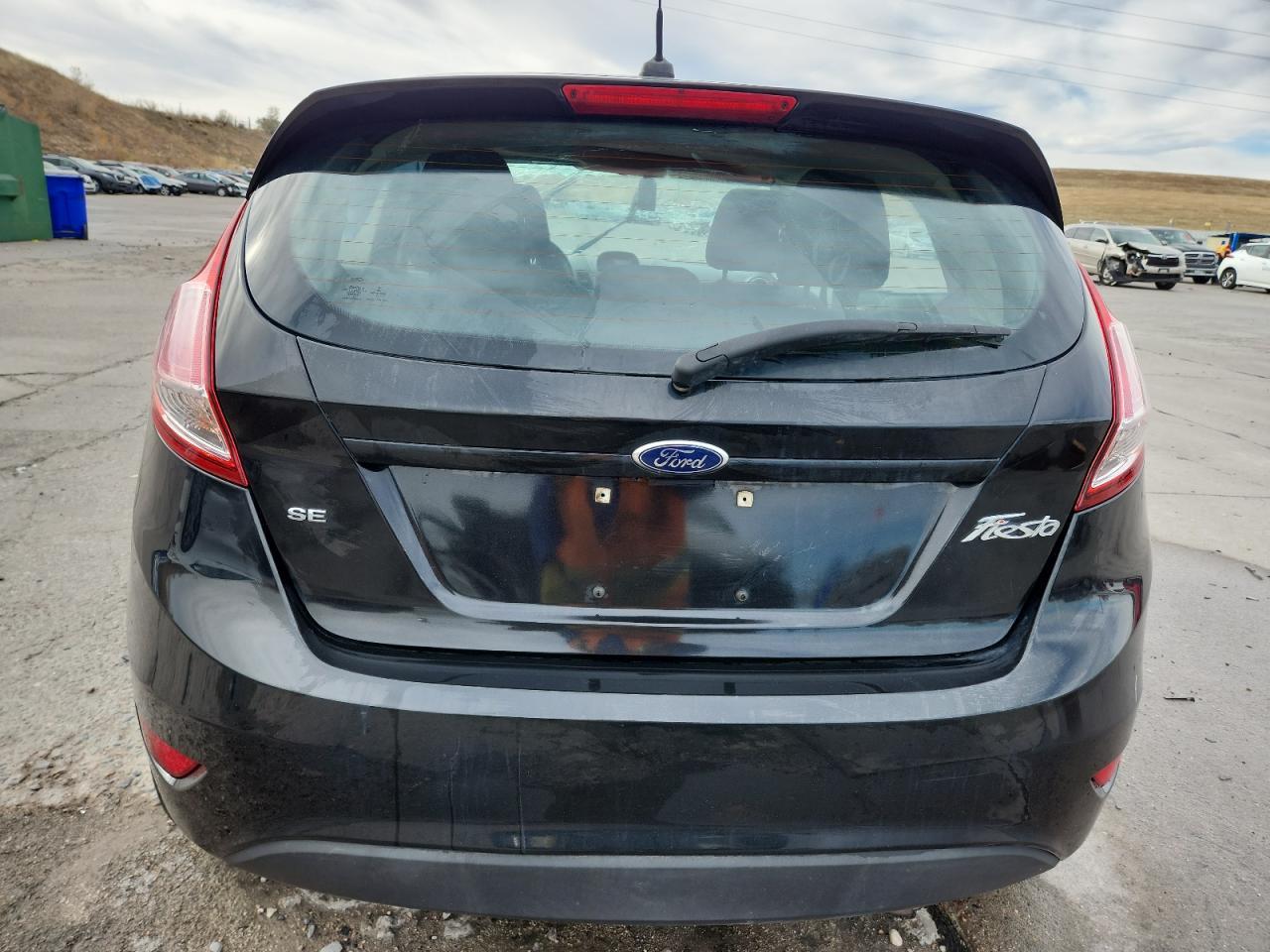 2015 Ford Fiesta Se - Фото 6