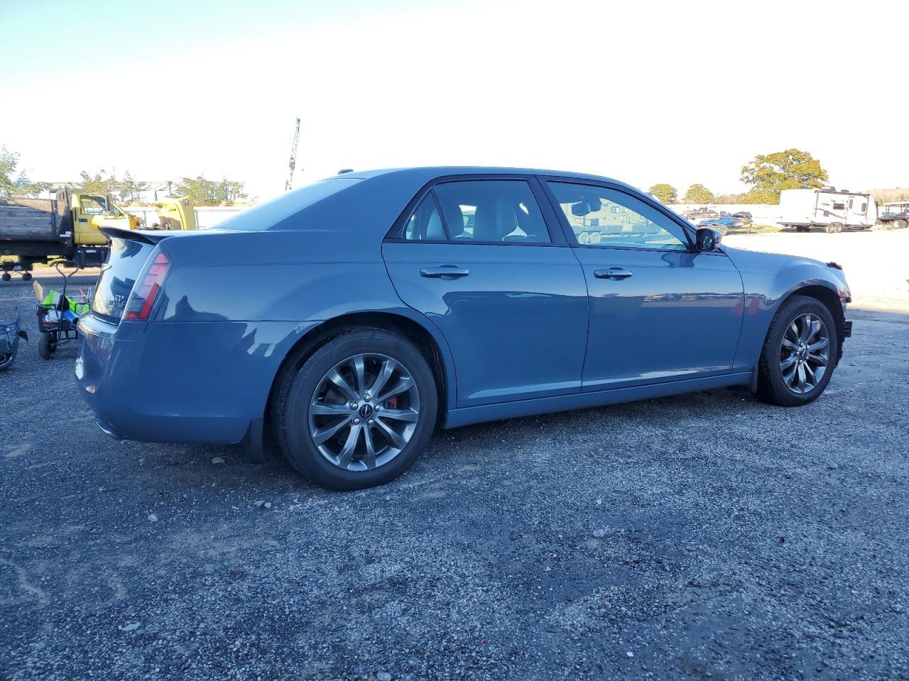 2014 Chrysler 300 S - Фото 3