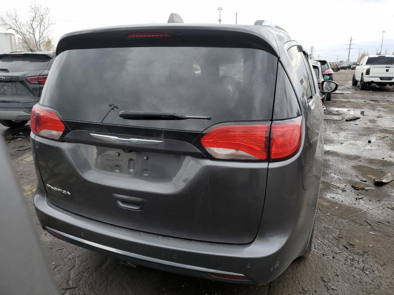 2020 Chrysler Pacifica Touring L - Фото 6