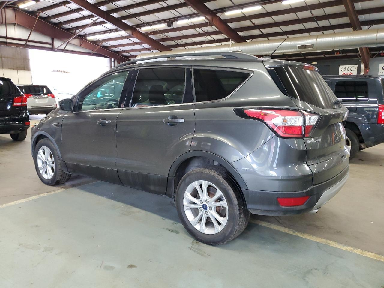 2018 Ford Escape Se - Фото 2