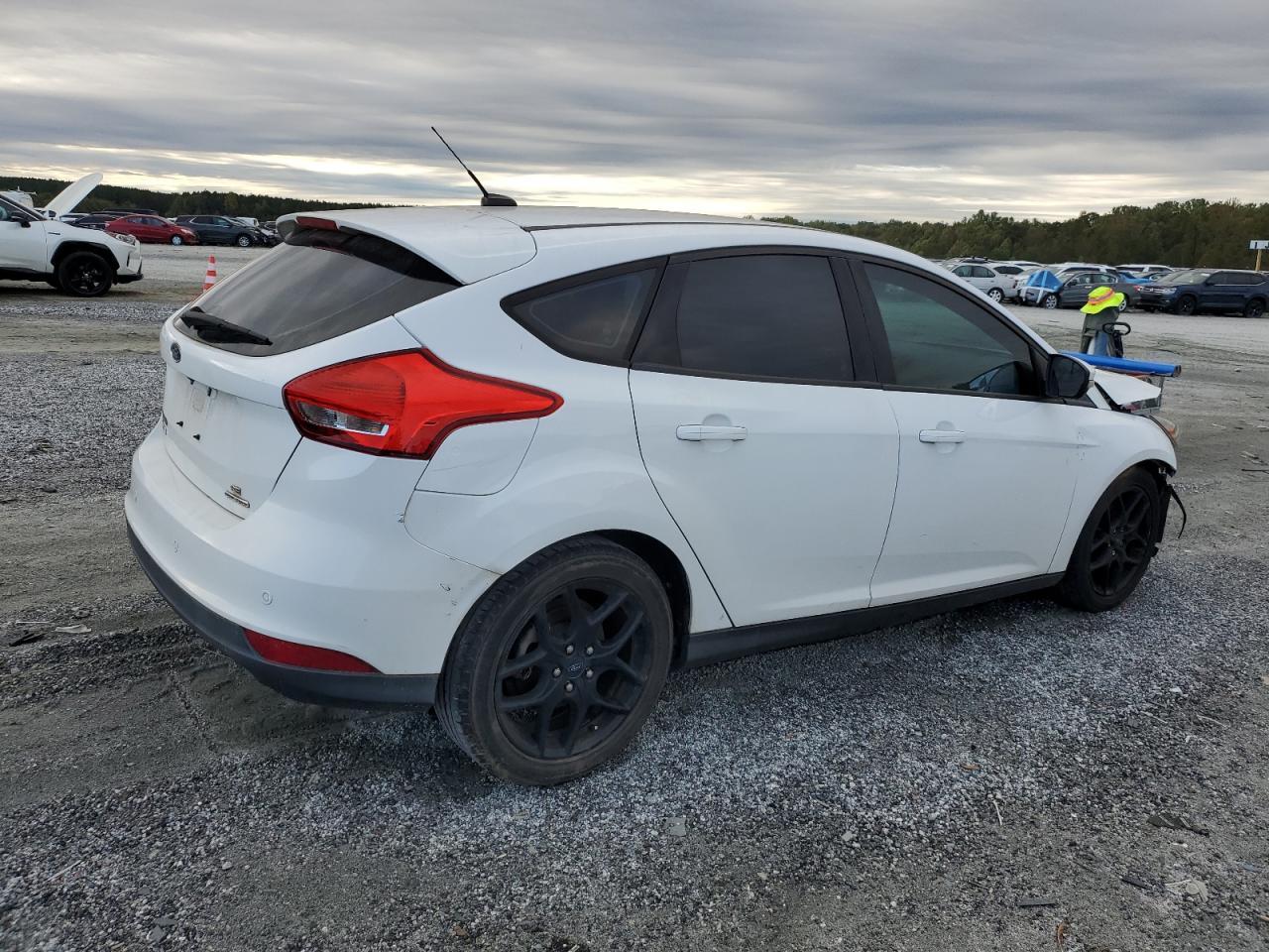 2016 Ford Focus Se - Фото 3
