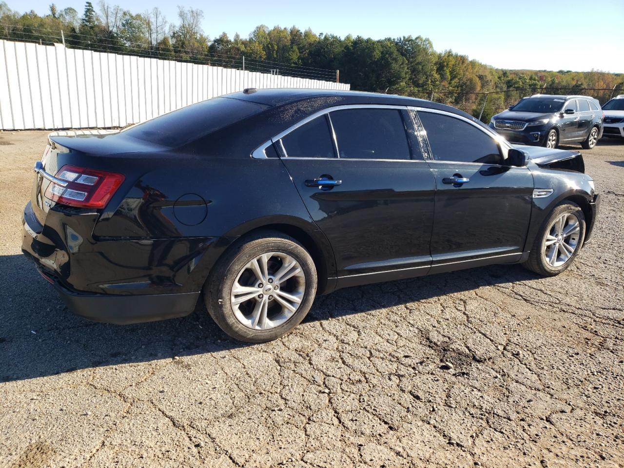 2019 Ford Taurus Sel - Фото 3