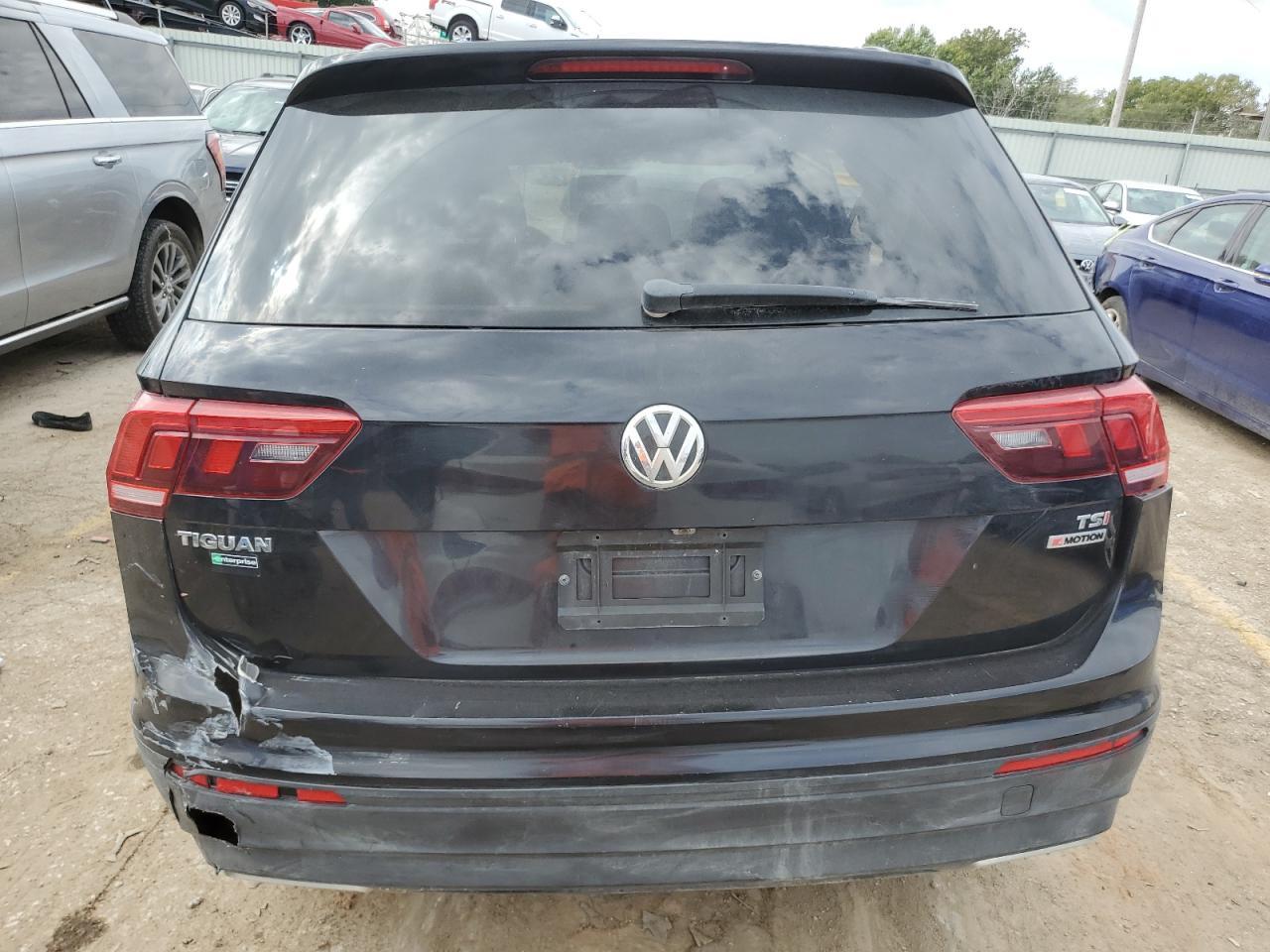 2018 Volkswagen Tiguan S - Image 6