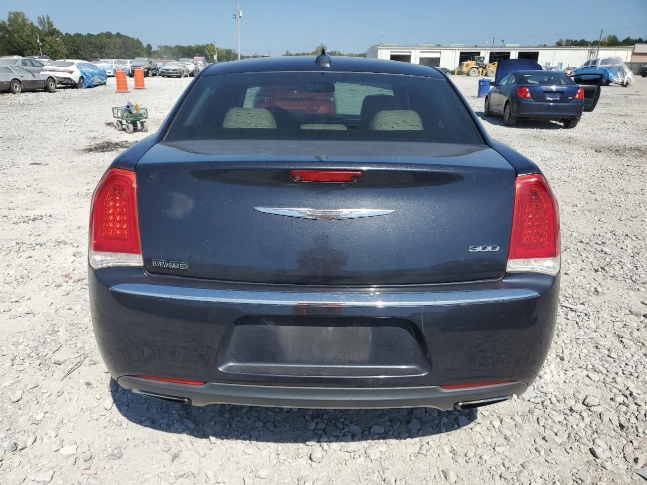 2018 Chrysler 300 Limited - Фото 6