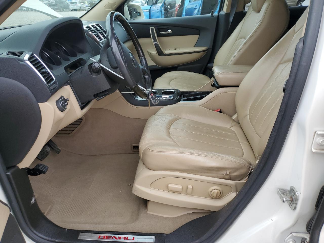 2011 GMC Acadia Denali - Image 7