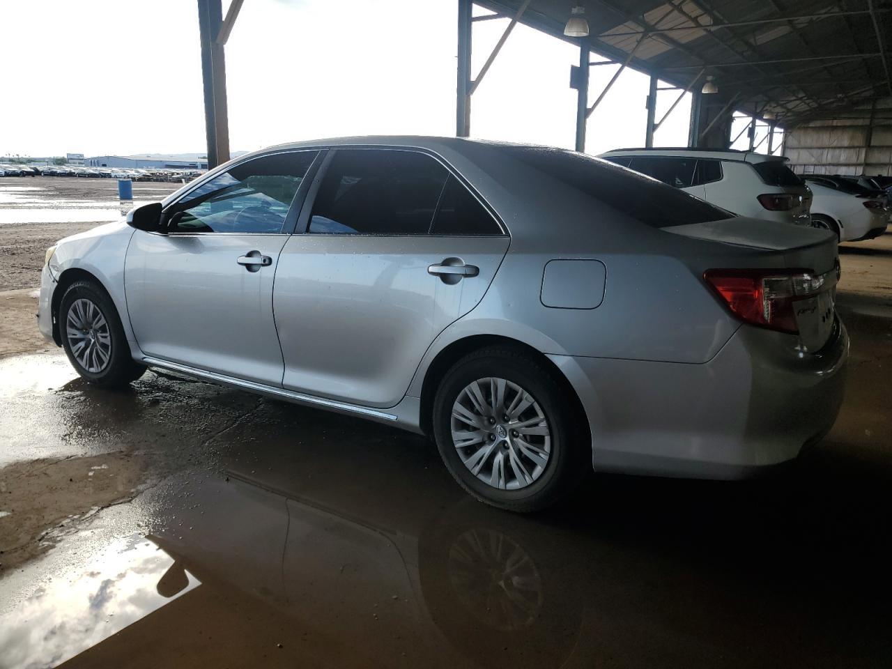 2012 Toyota Camry Base - Фото 2