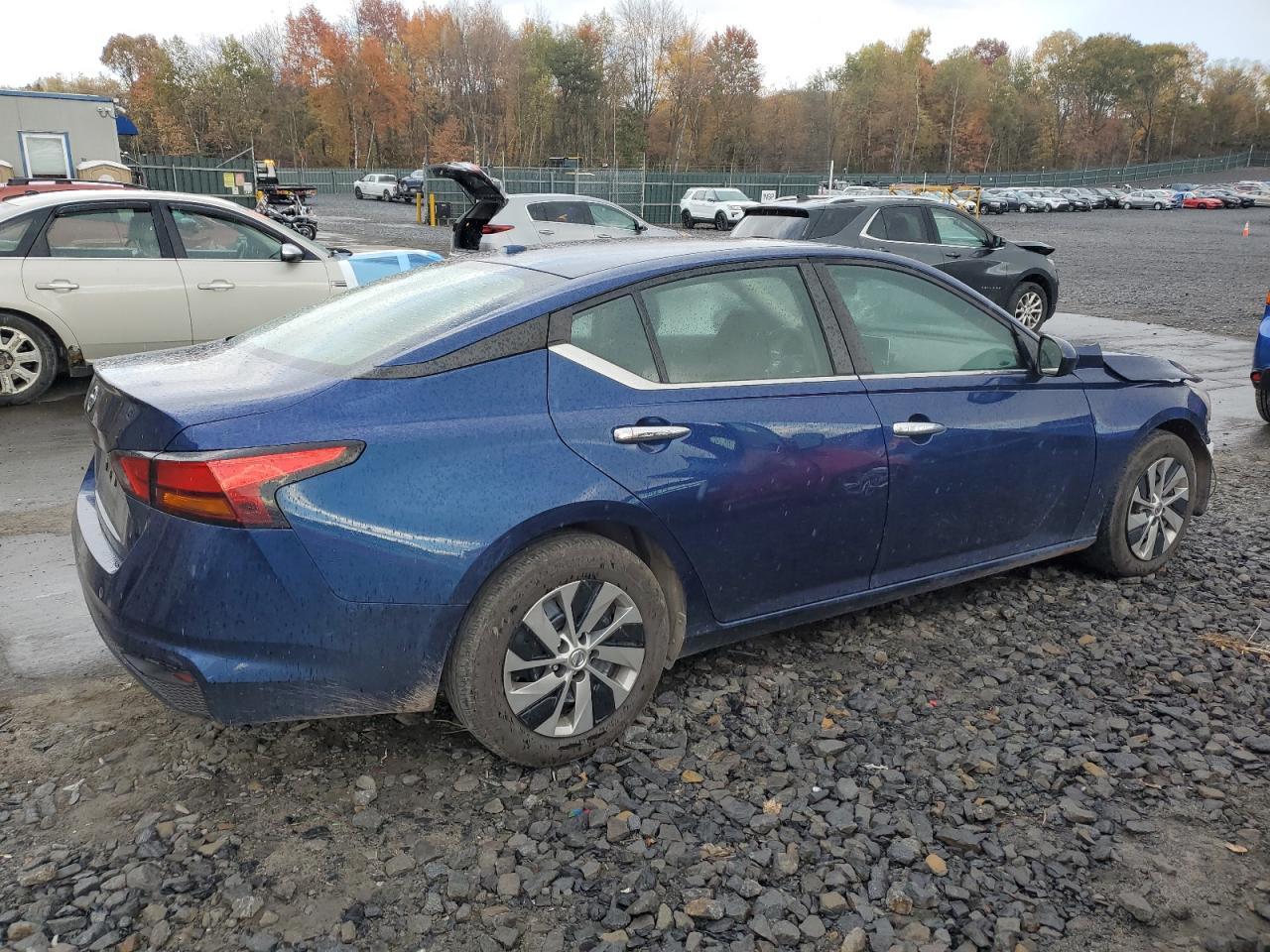 2019 Nissan Altima S - Фото 3