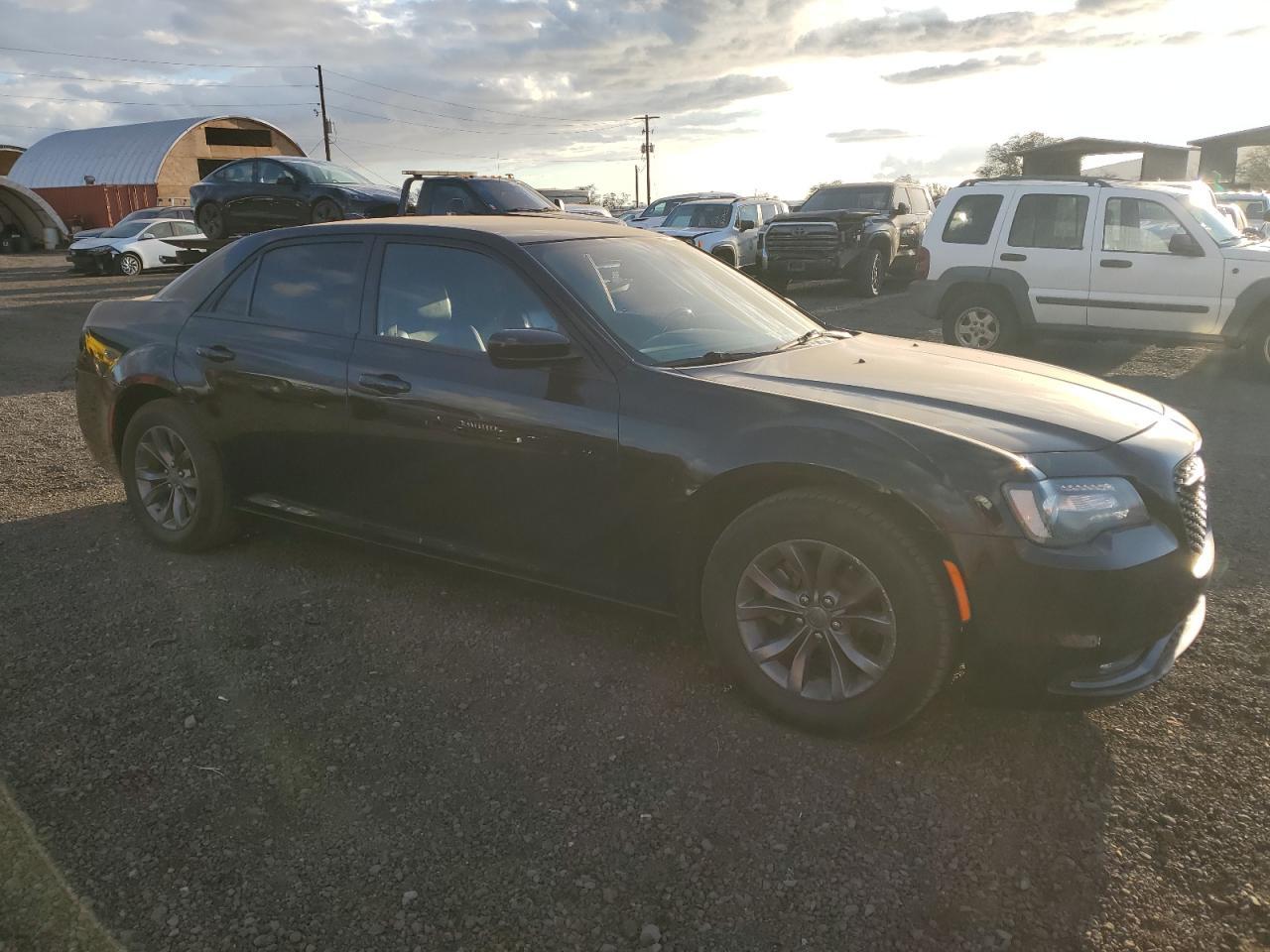 2019 Chrysler 300 S - Фото 4