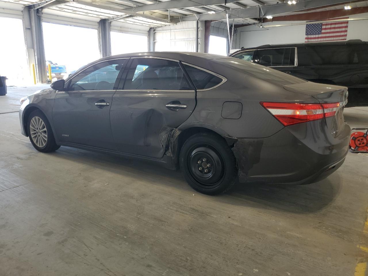 2013 Toyota Avalon Hybrid - Фото 2
