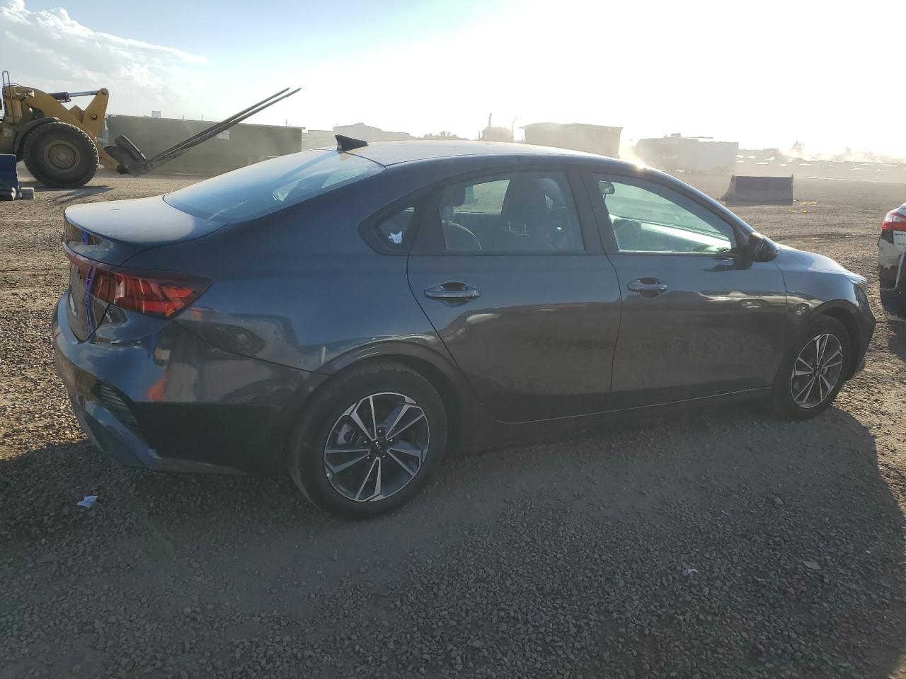 2024 Kia Forte Lx - Фото 3