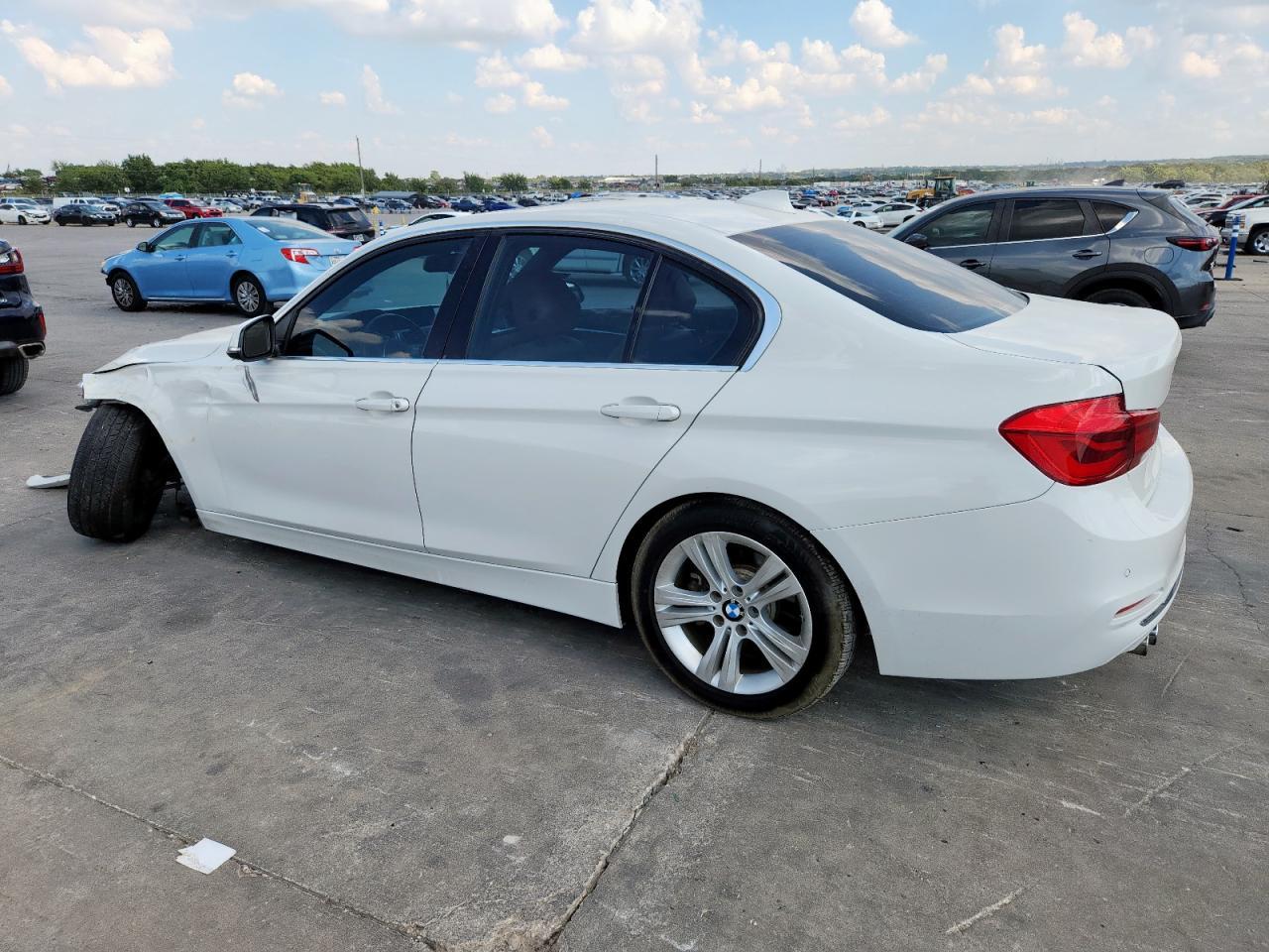 2016 BMW 328 I Sulev - Image 2