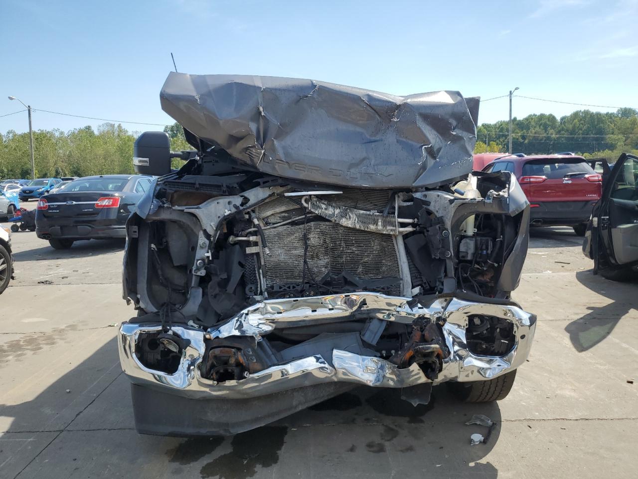 2022 Ford F250 Super Duty - Image 5