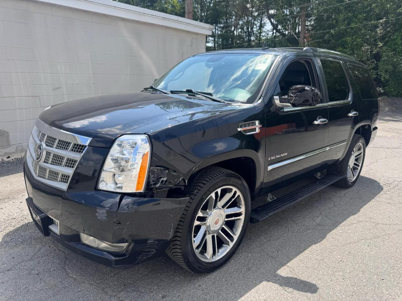 2012 Cadillac Escalade Premium - Фото 2