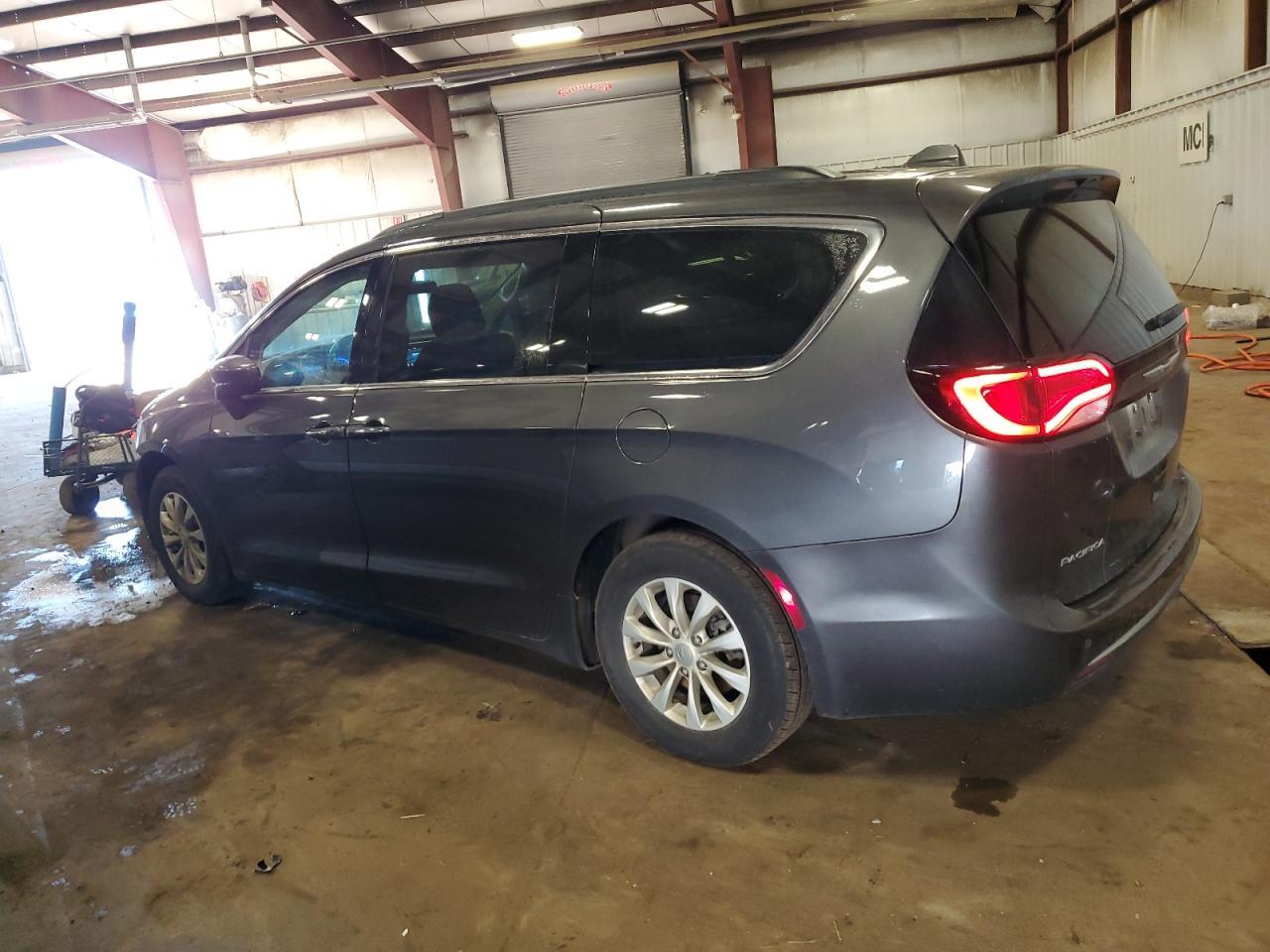 2018 Chrysler Pacifica Touring Plus - Фото 2