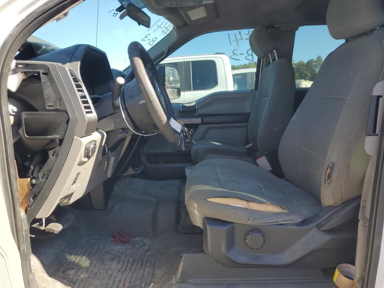 2017 Ford F-450 Chassis Xlt 6.7L Turbo Diesel - Image 7
