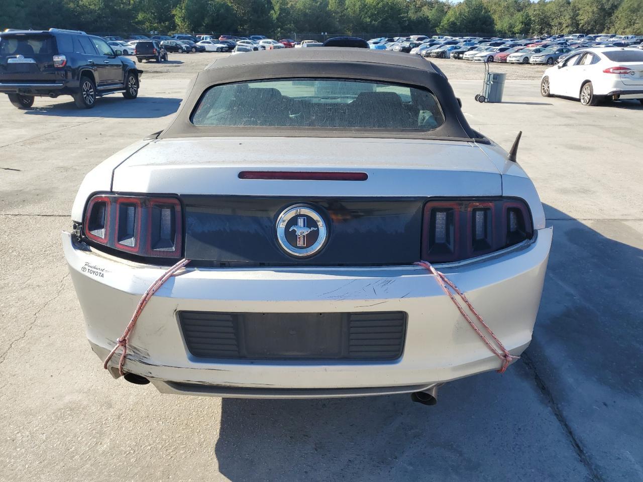 2013 Ford Mustang - Фото 6