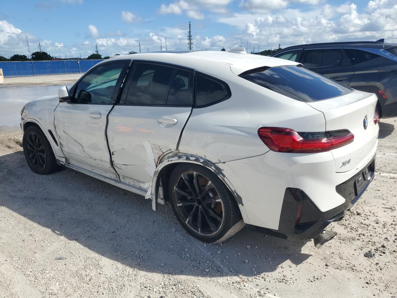 2023 BMW X4 xDrive30I - Фото 2