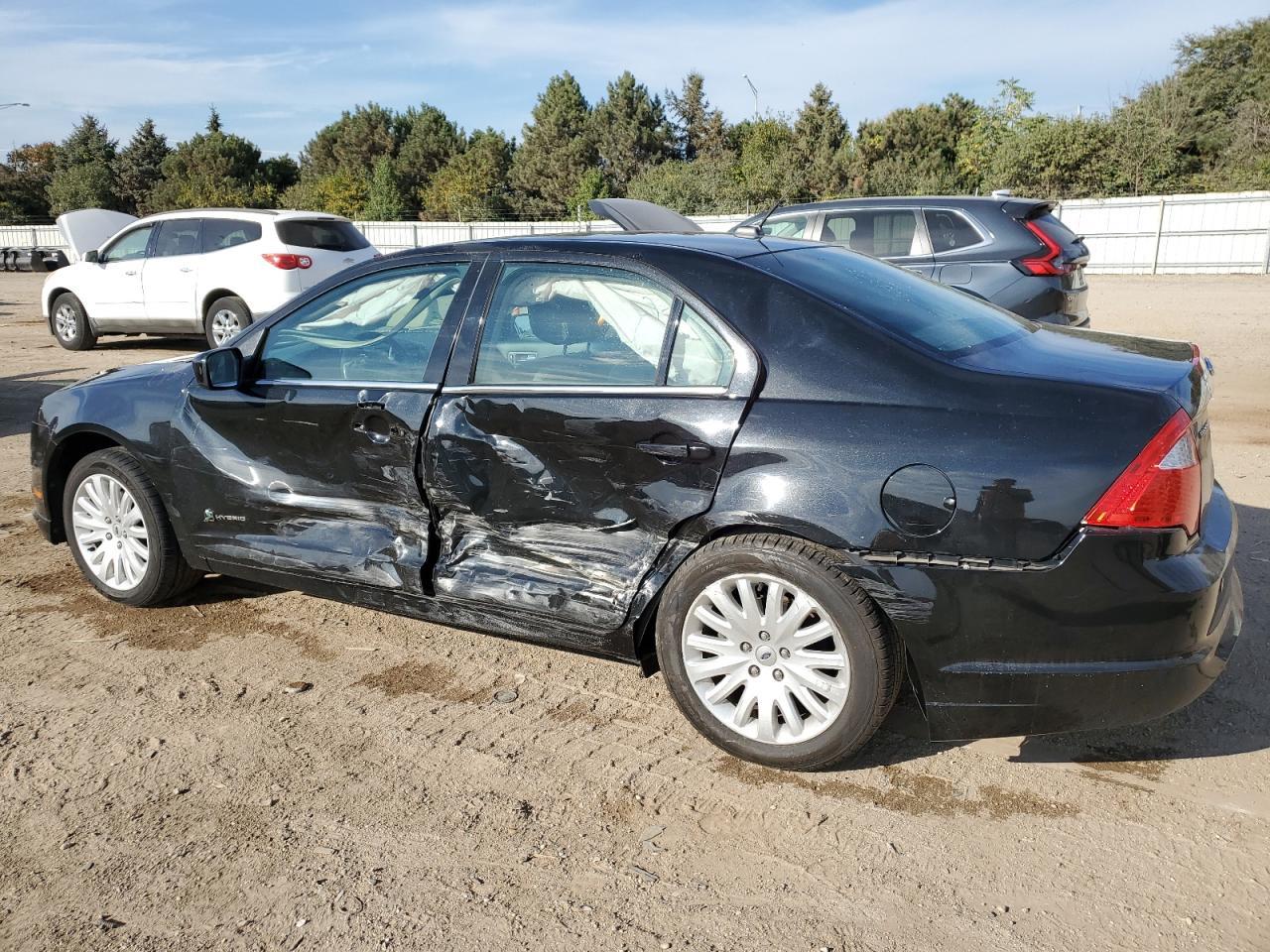 2010 Ford Fusion Hybrid - Фото 2