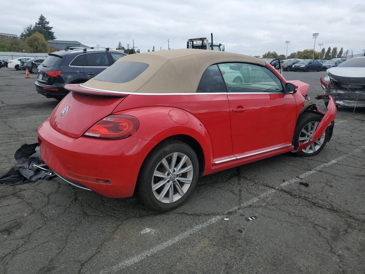 2019 Volkswagen Beetle S - Фото 3