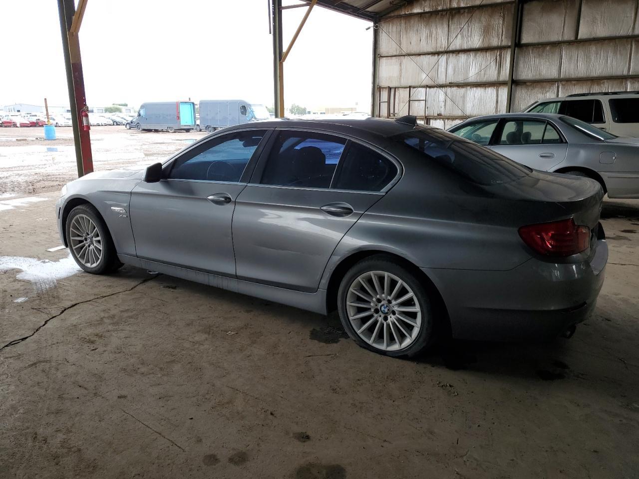 2011 BMW 535 Xi - Image 2