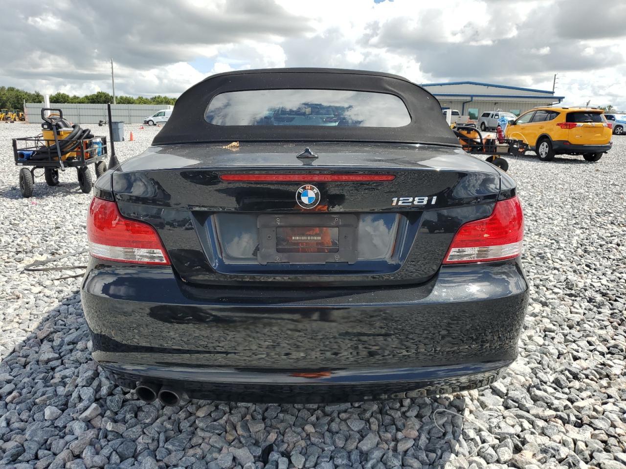 2010 BMW 128 I - Image 6
