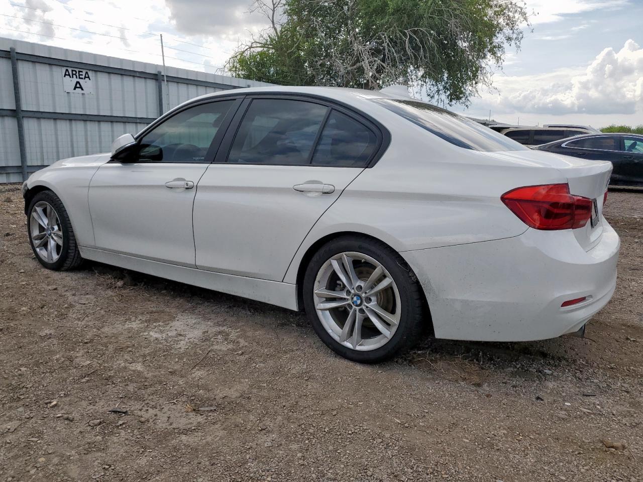 2018 BMW 320 I - Image 2