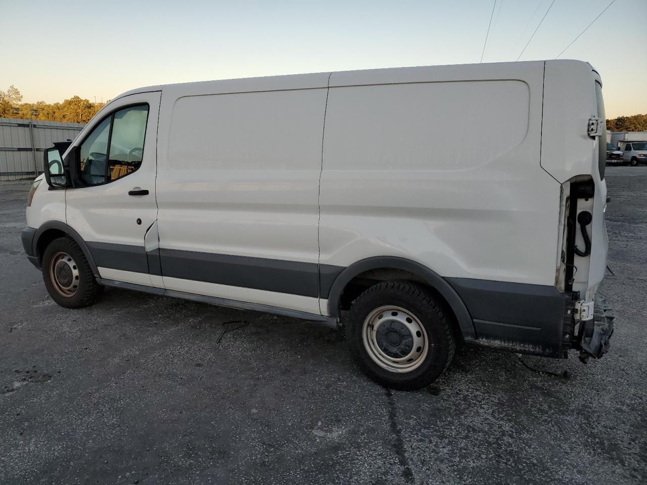 2015 Ford Transit T-150 - Фото 2