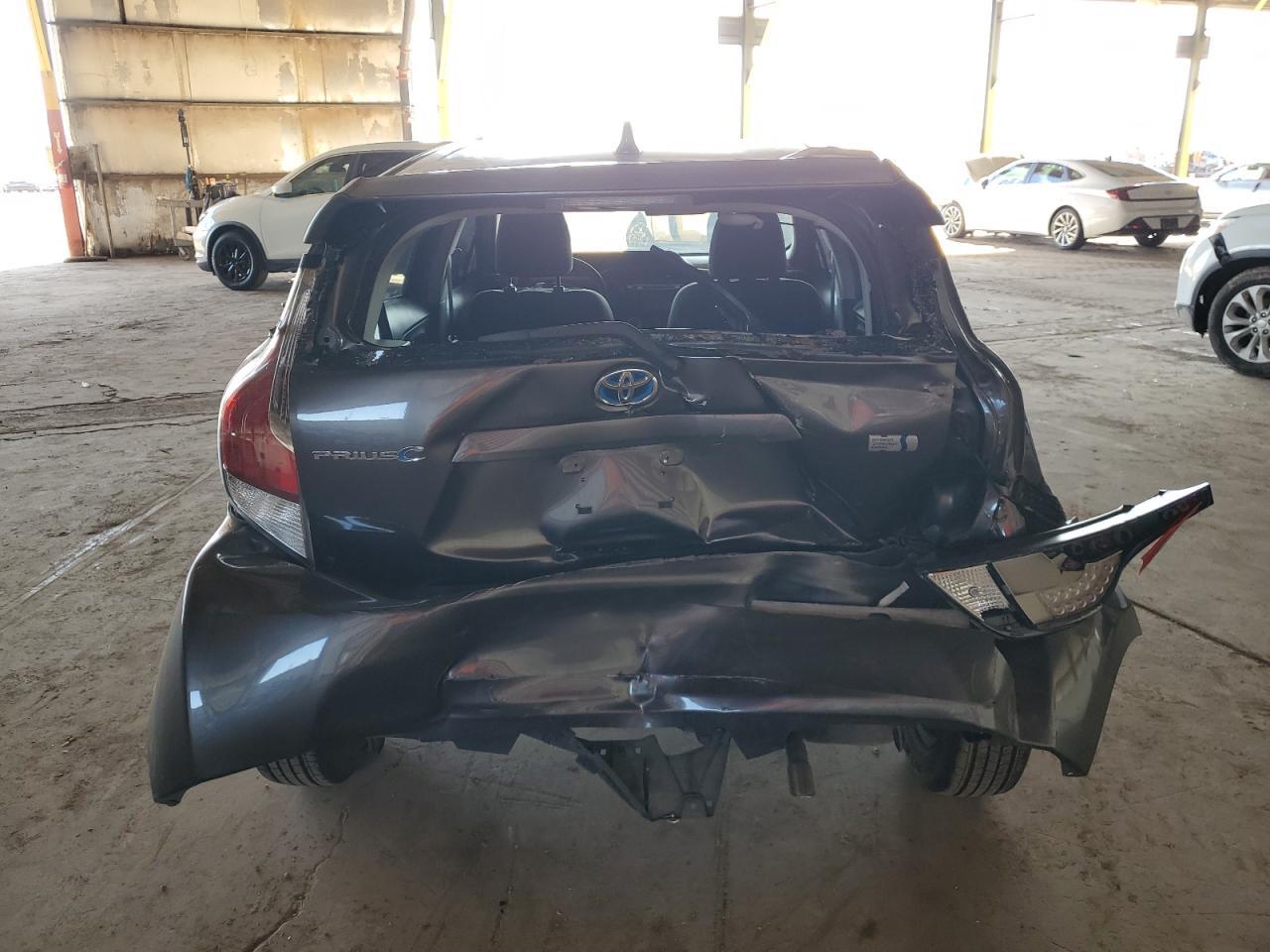2015 Toyota Prius C - Фото 6