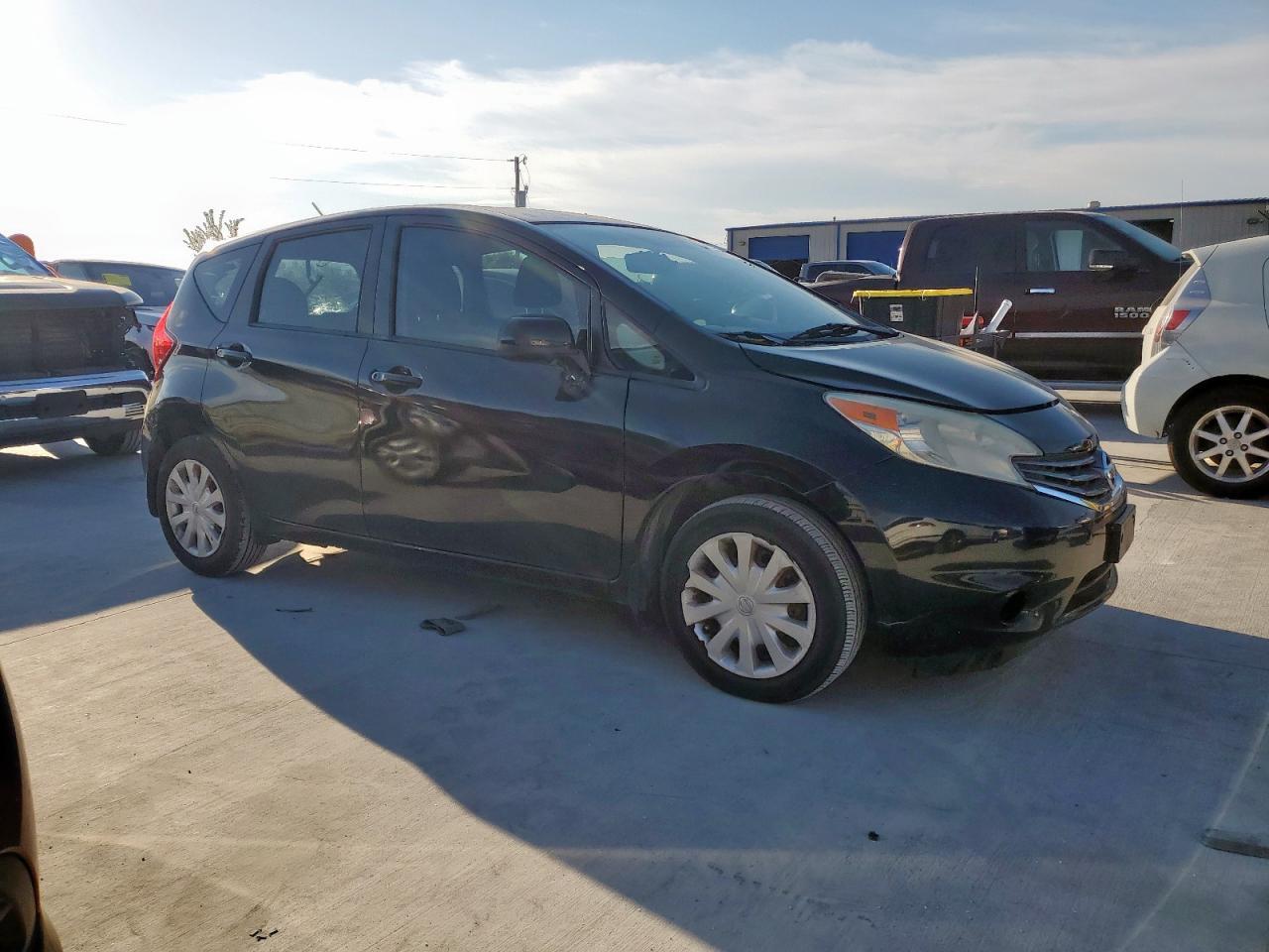 2014 Nissan Versa Note S - Фото 4