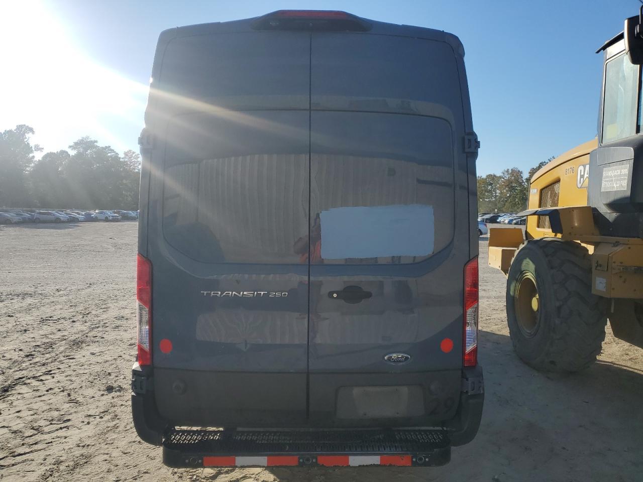 2020 Ford Transit T-250 - Фото 6