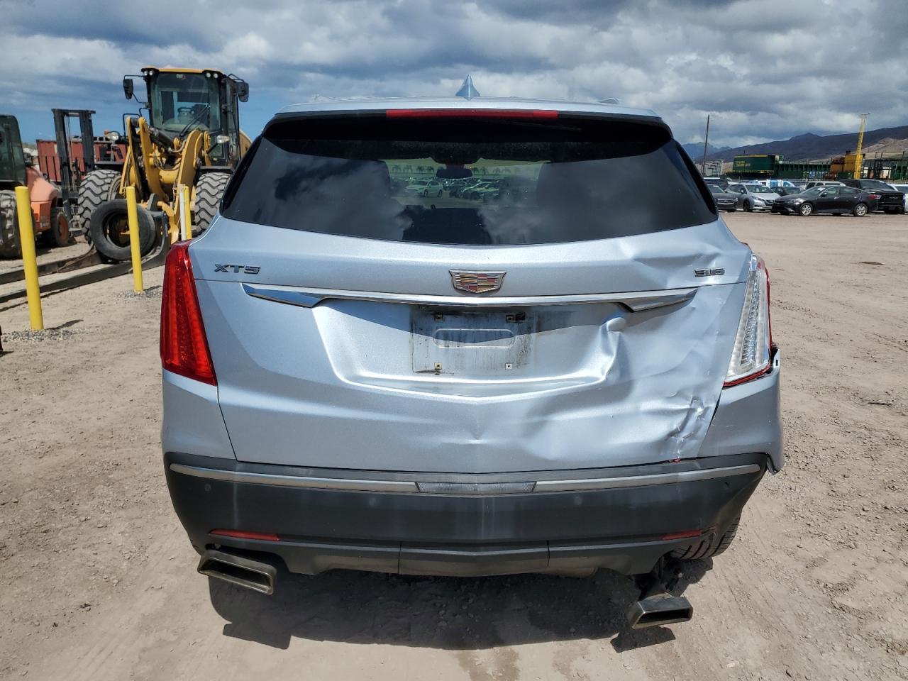 2017 Cadillac Xt5 Luxury - Image 6