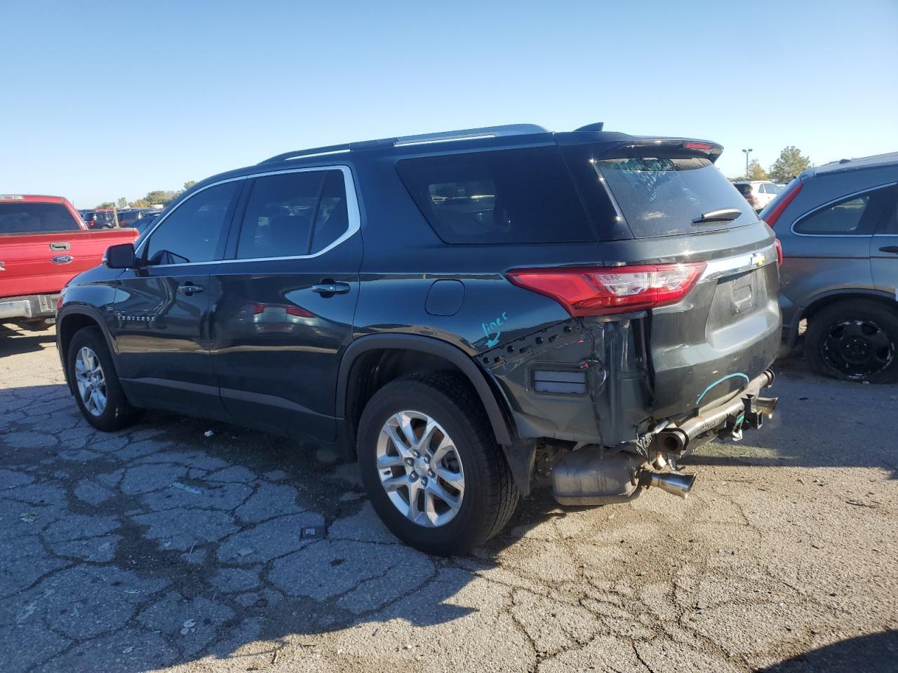 2018 Chevrolet Traverse Lt - Фото 2