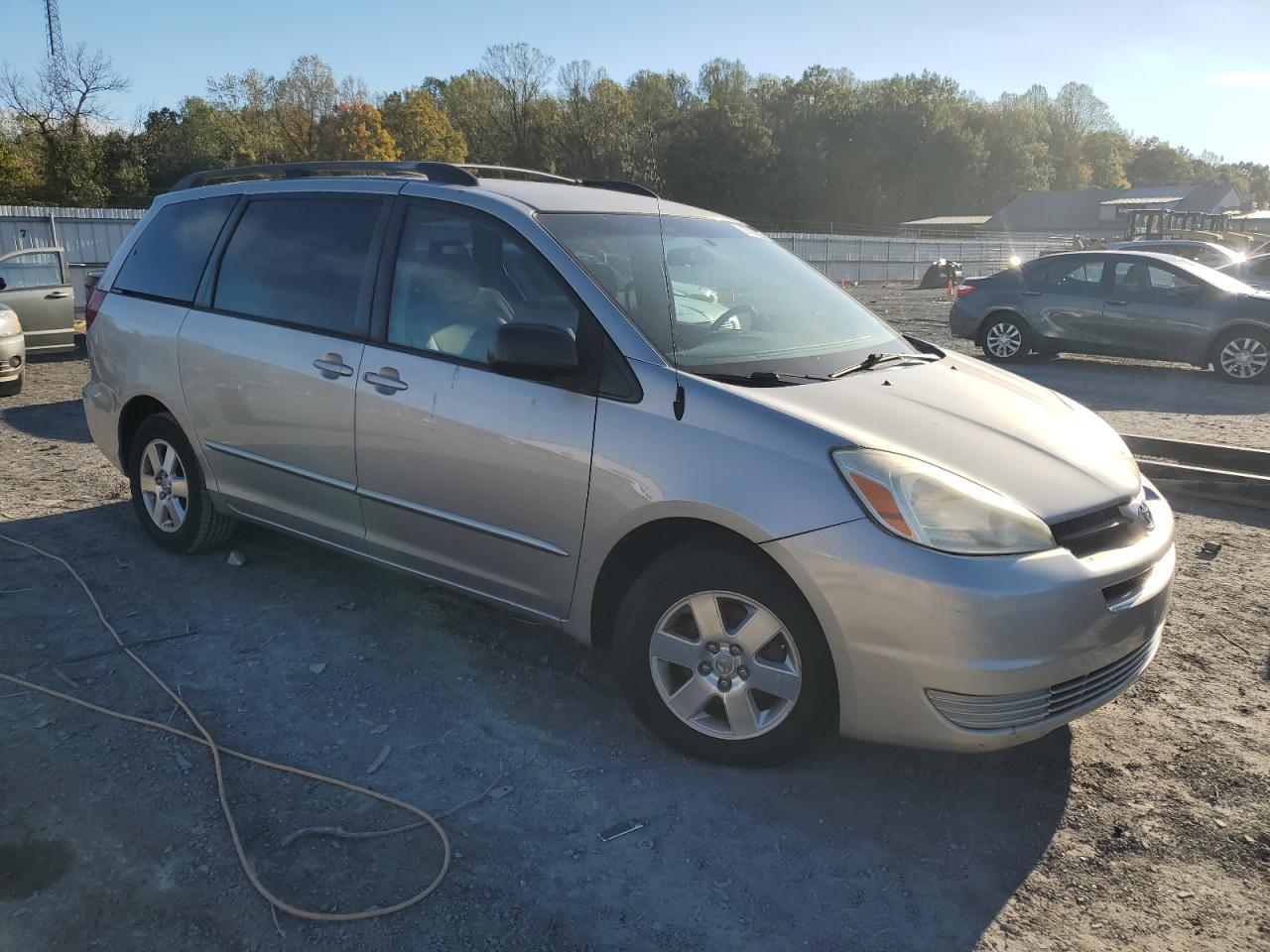 2005 Toyota Sienna Ce - Image 4