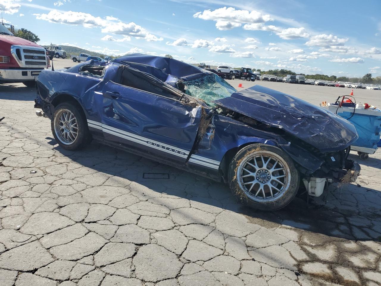 2011 Ford Mustang - Фото 4
