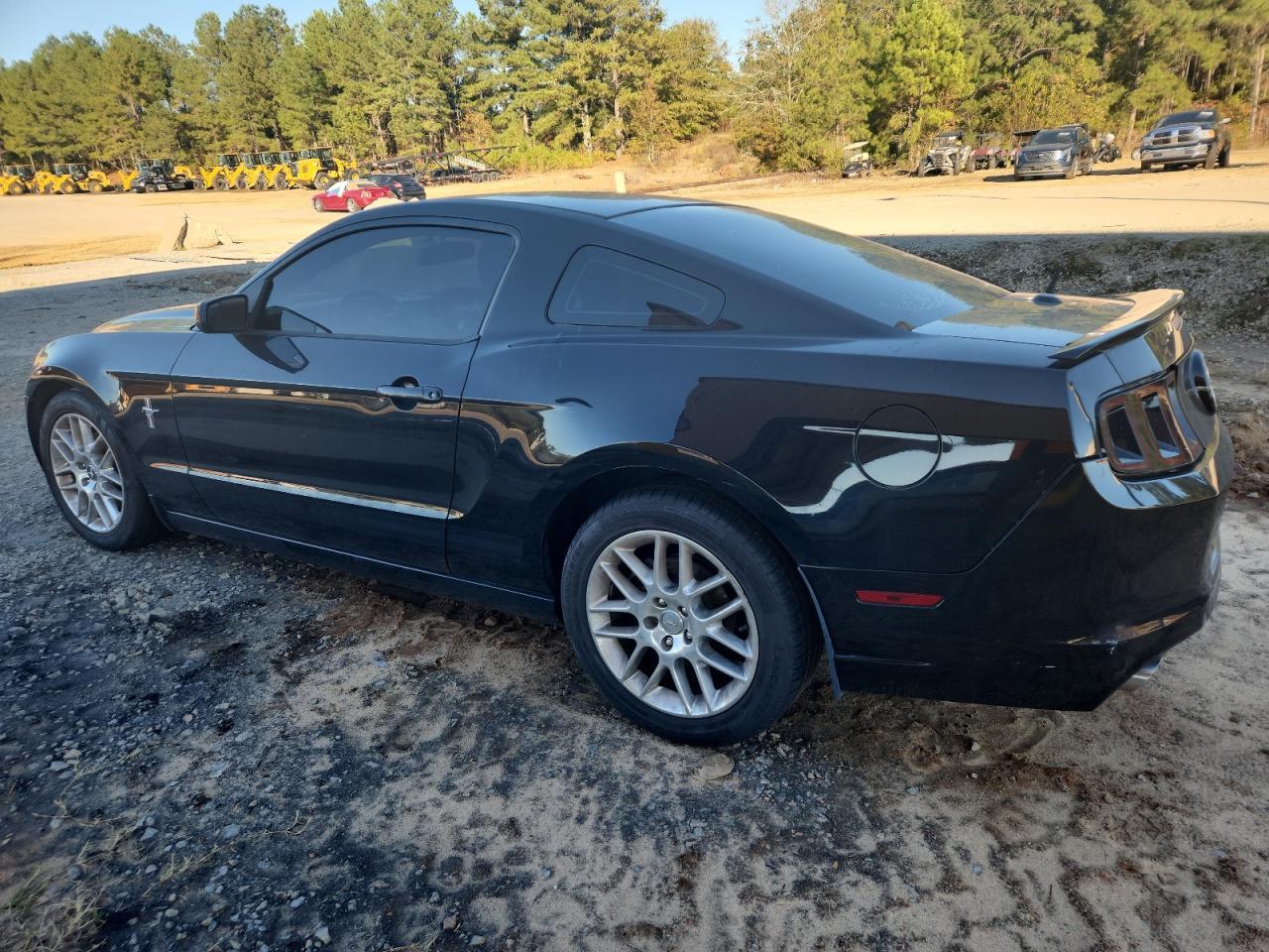2014 Ford Mustang - Фото 2