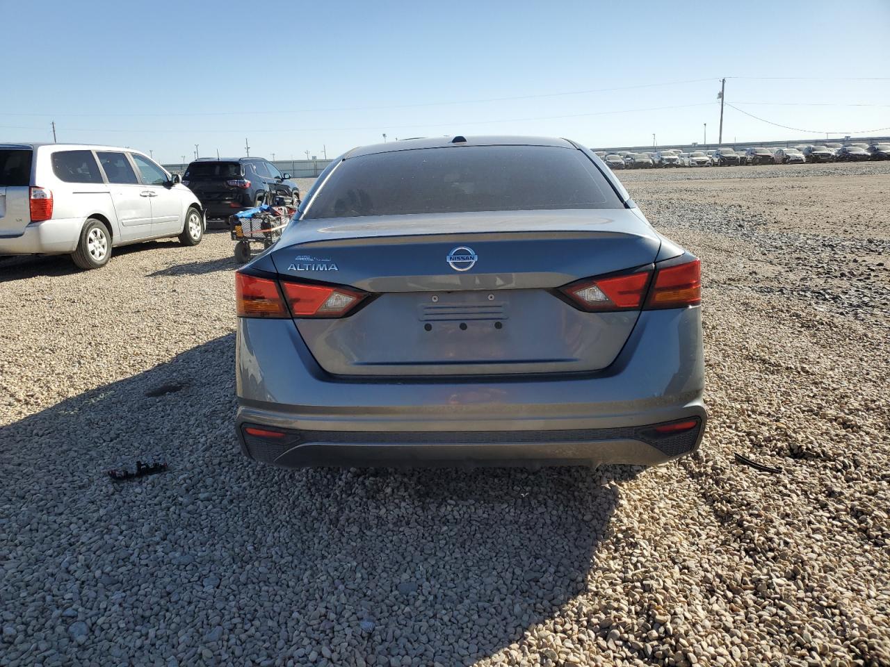 2020 Nissan Altima S - Image 6