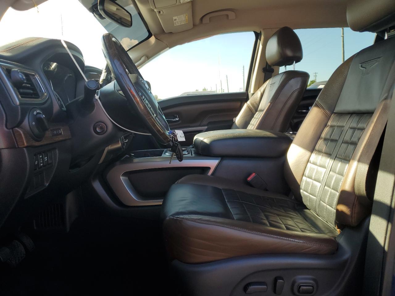 2017 Nissan Titan Sv - Image 7