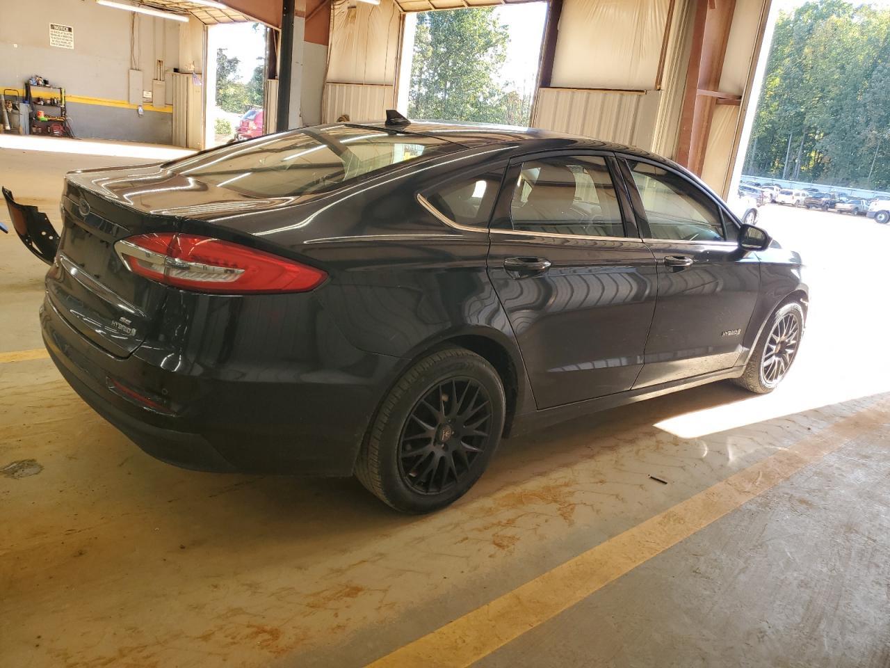 2019 Ford Fusion Se - Фото 3